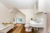121 Christopher St - Photo 35