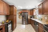 241 Hawthorne St - Photo 9