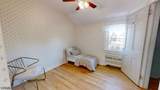 842 Travers St - Photo 16