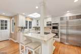 567 Lawrence Ave - Photo 2