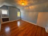 160 Chestnut St - Photo 3