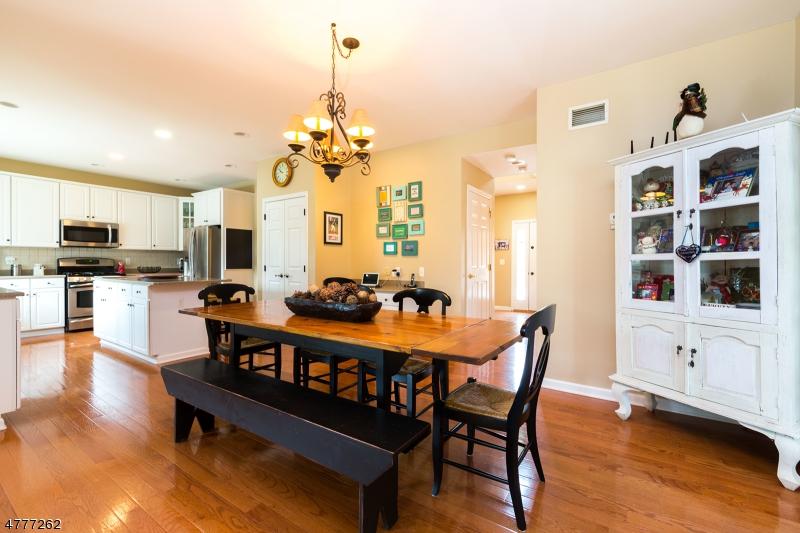 5 Logan Dr - Photo 1