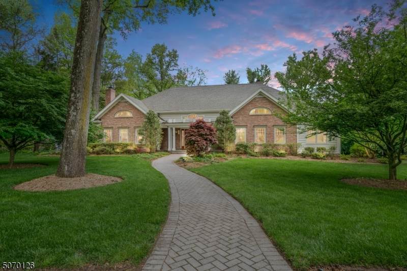 300 Hillside Ave - Photo 1