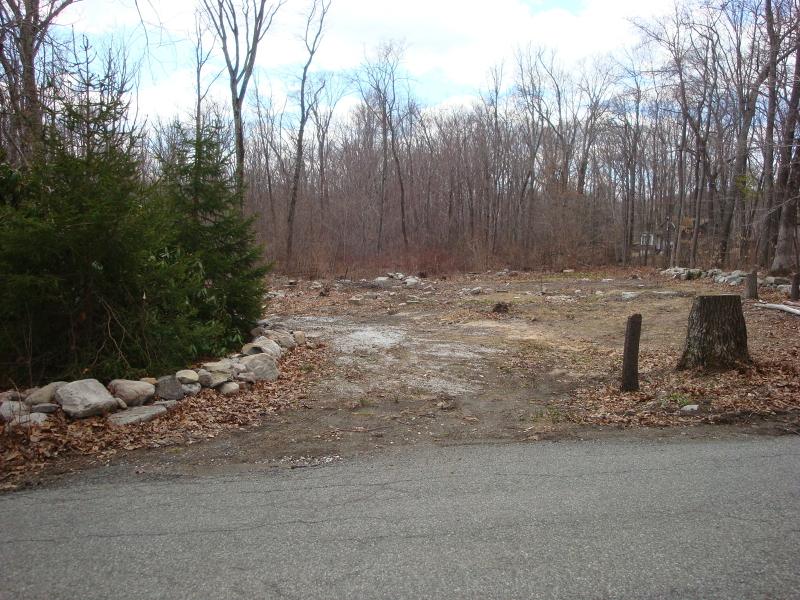 64 Lakeview Point Ave - Photo 1