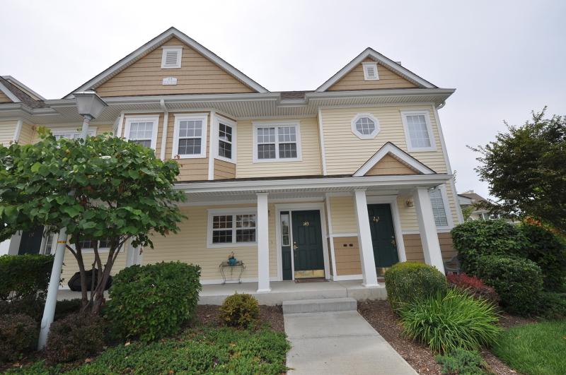 143 Old Farm Dr-Unit 143 - Photo 1