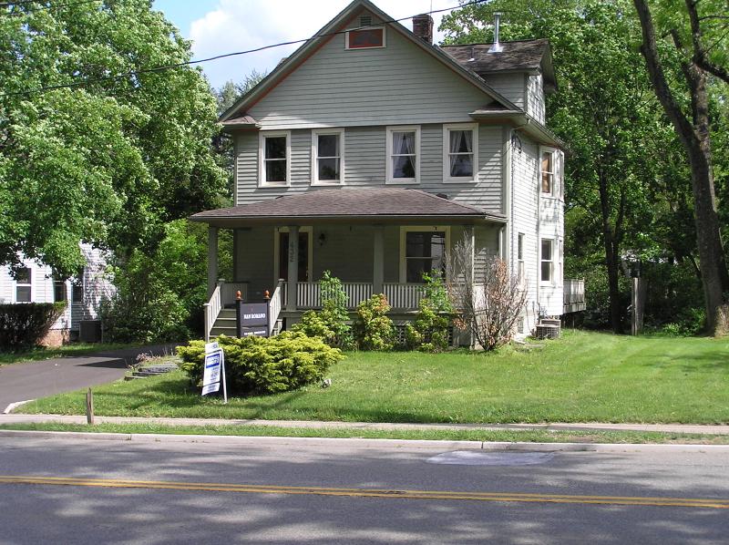 432 Main St - Photo 1