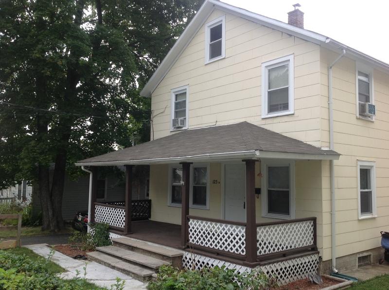 123 Main St - Photo 1