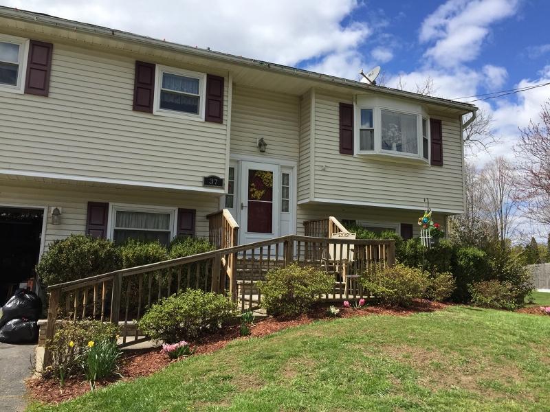 37 Lawrence Dr - Photo 1