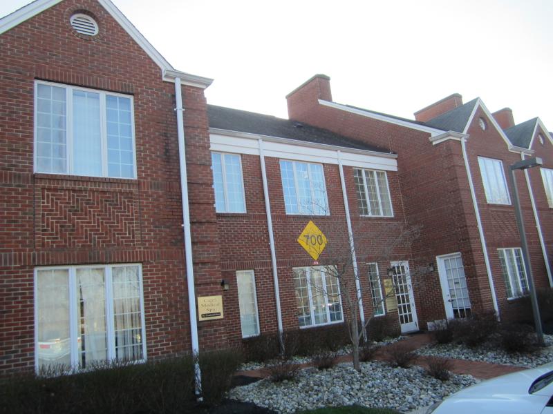 724 Courtyard Dr - Photo 1