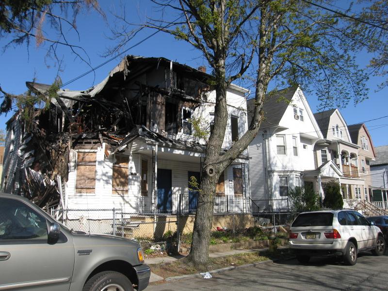 55 Hazelwood Ave - Photo 1