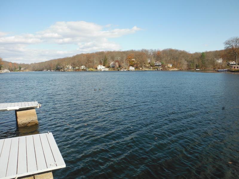 153 Hudson Ave - Photo 1