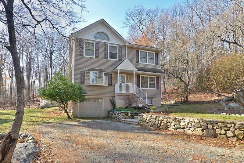 219 Snake Den Rd - Photo 1