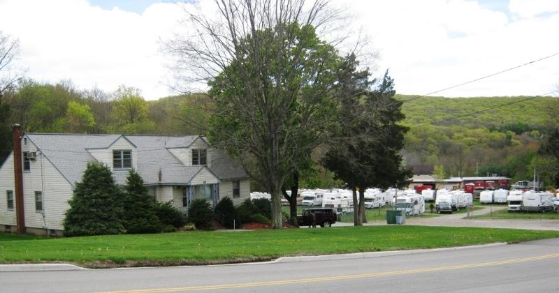 28 Paradise Rd - Photo 1