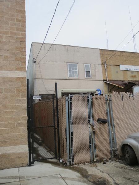 192 Miller St - Photo 1