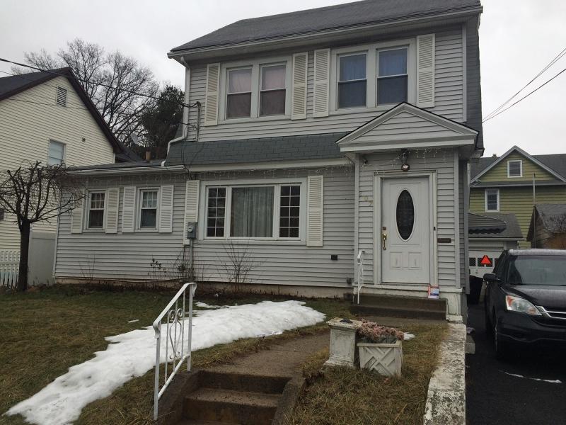 207 W Curtis St - Photo 1