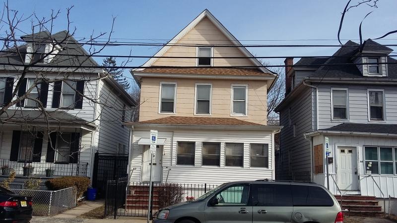 62 Alexander St - Photo 1