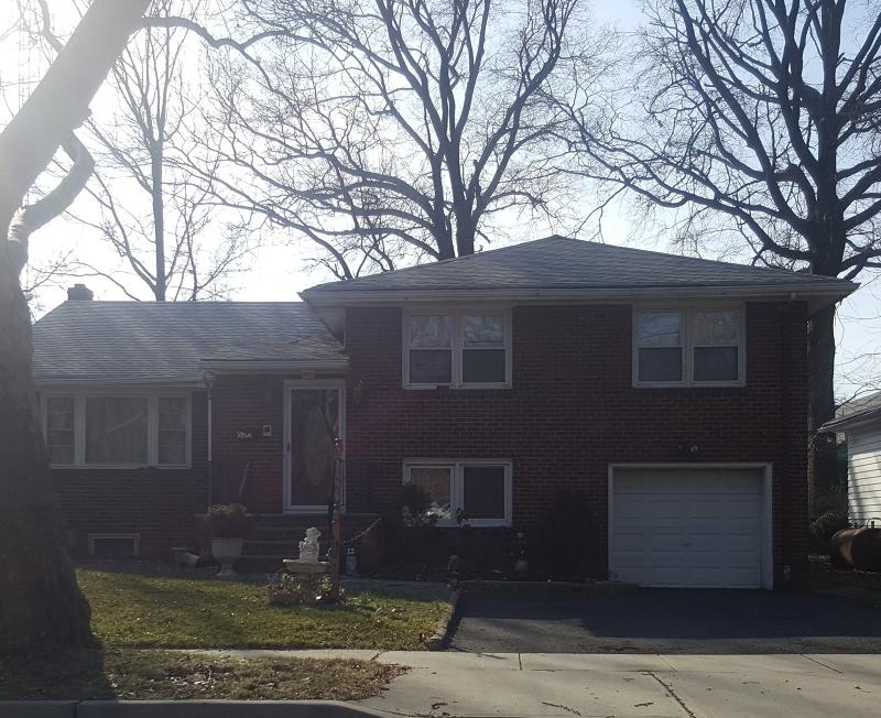 620 Thompson Ave - Photo 1
