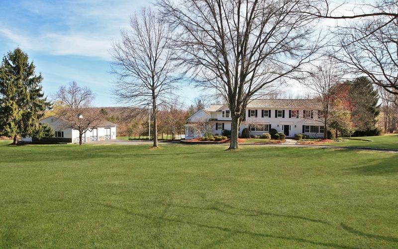52 Hardscrabble Rd - Photo 1