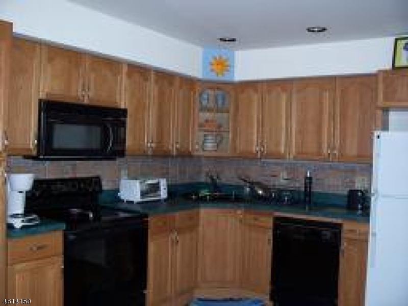 17 Village Way, Unit 3 - Photo 1