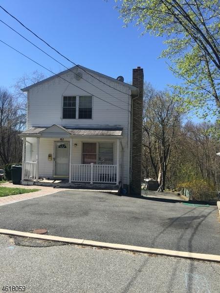 47 Oakwood Ave - Photo 1