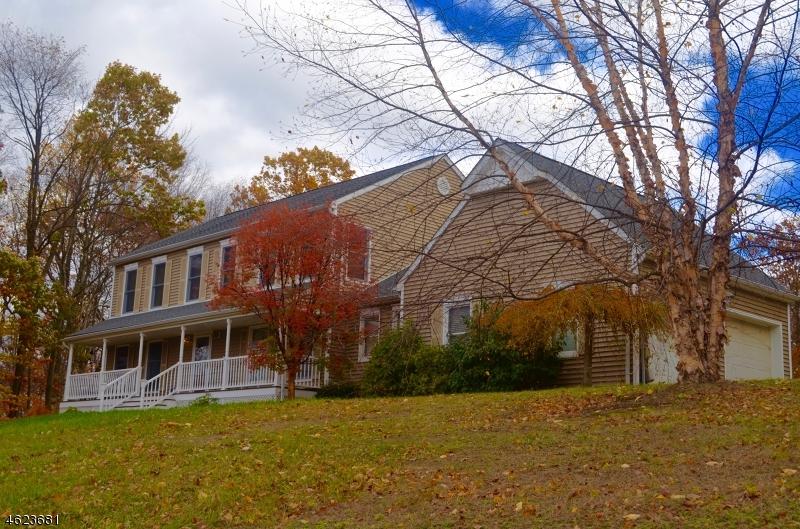 54 Skyline Dr - Photo 1