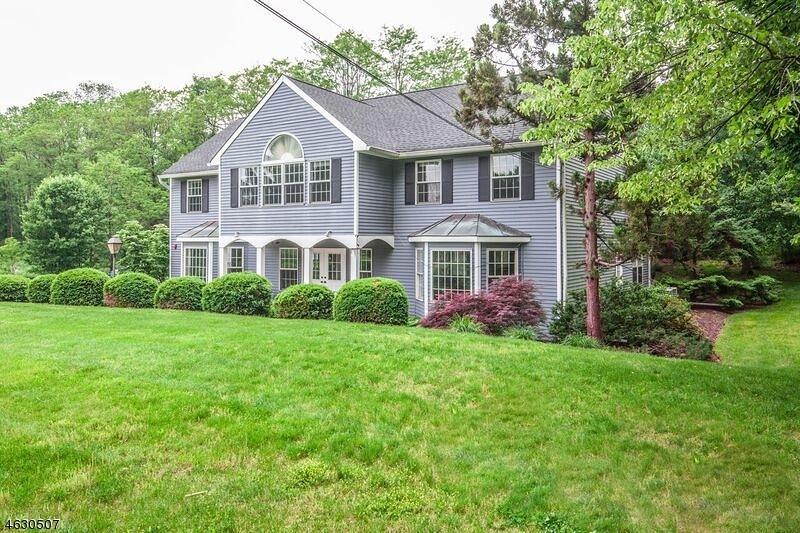 1117 Mount Kemble Ave - Photo 1
