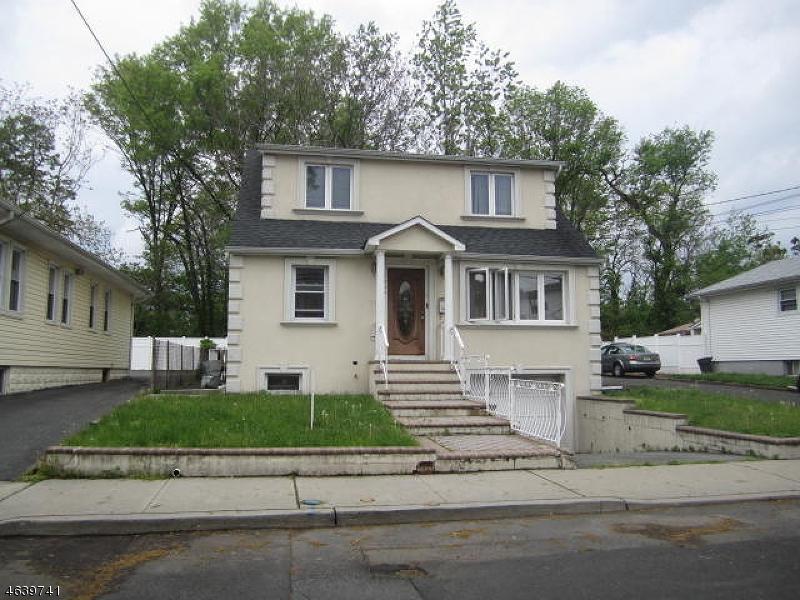 1464 Leslie St - Photo 1