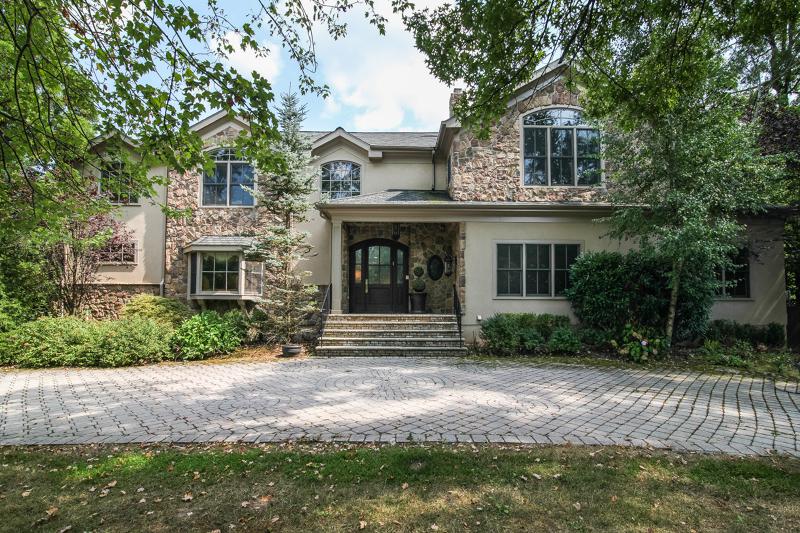 2 Ventnor Pl - Photo 1