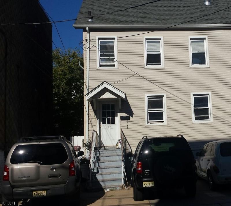 318 9th St - Photo 1