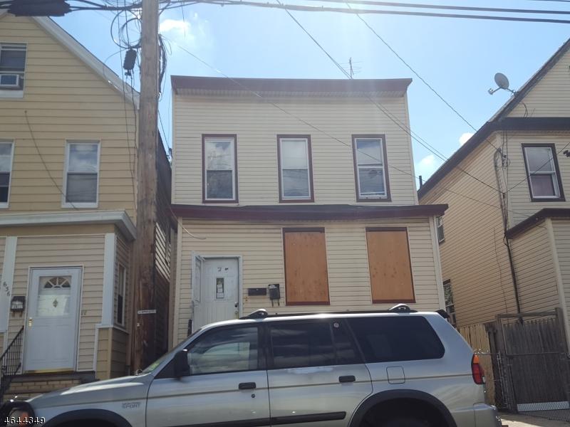 638 Franklin St - Photo 1