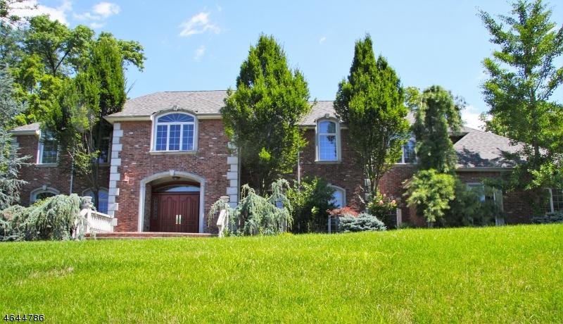 75 Seminary Dr - Photo 1