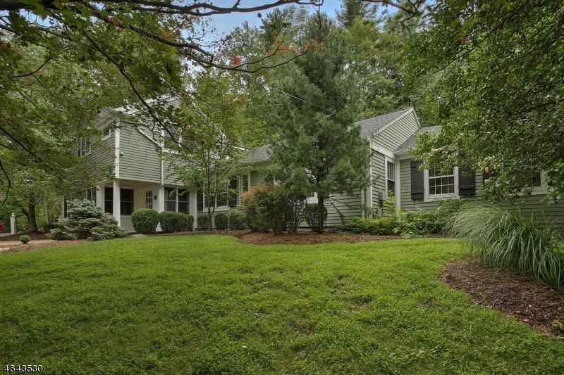 23 Old Farm Rd - Photo 1
