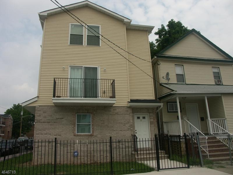 17 Willoughby St - Photo 1