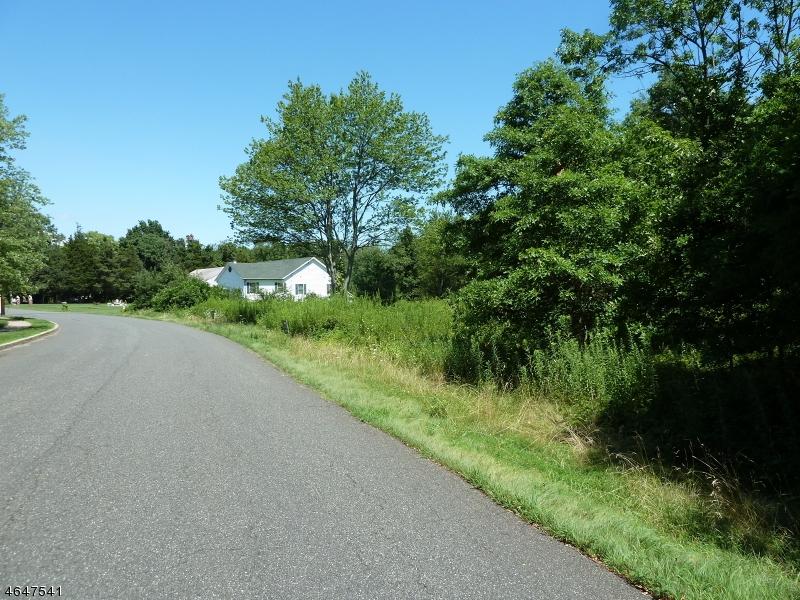 293 Cedar Ave - Photo 1