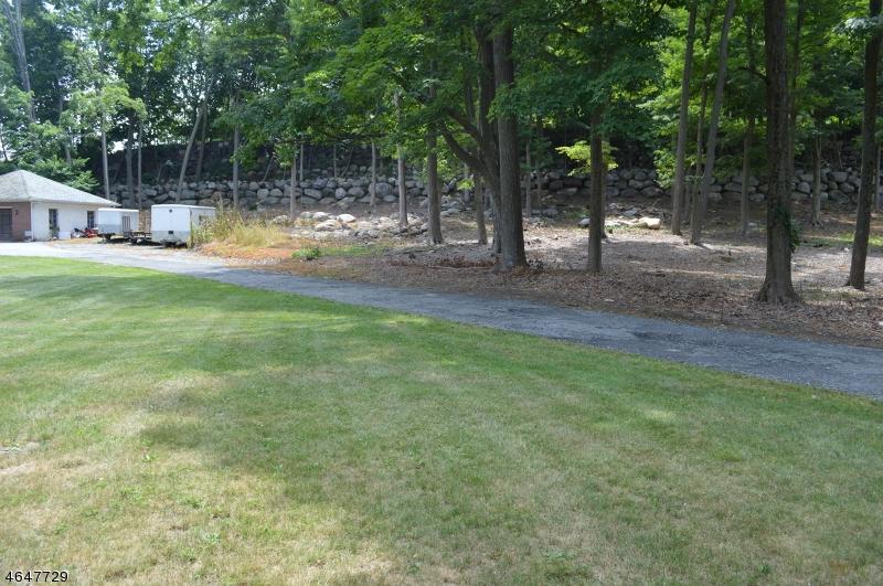 104 Ramapo Valley Rd - Photo 1