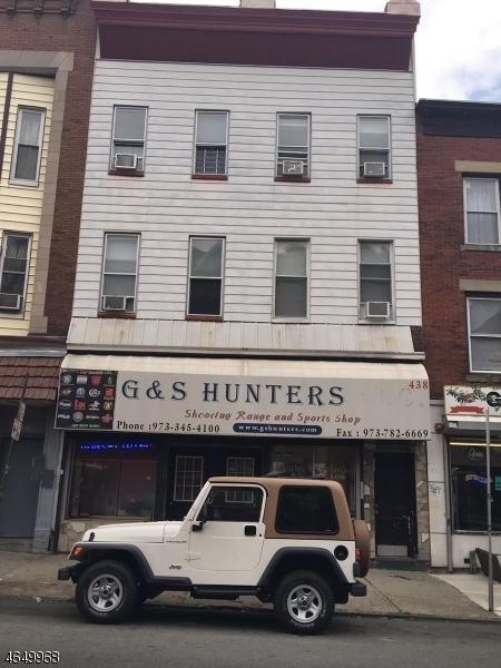 438 Main St - Photo 1