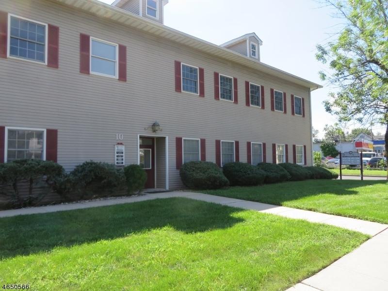 10 N Gaston Ave - Photo 1