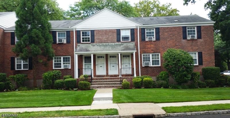191 Knickerbocker Rd - Photo 1