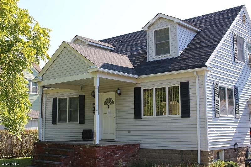 376 Rutherford Ave - Photo 1