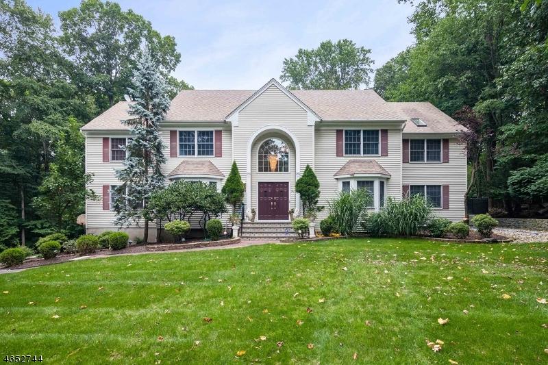 21 Chelsea Dr - Photo 1