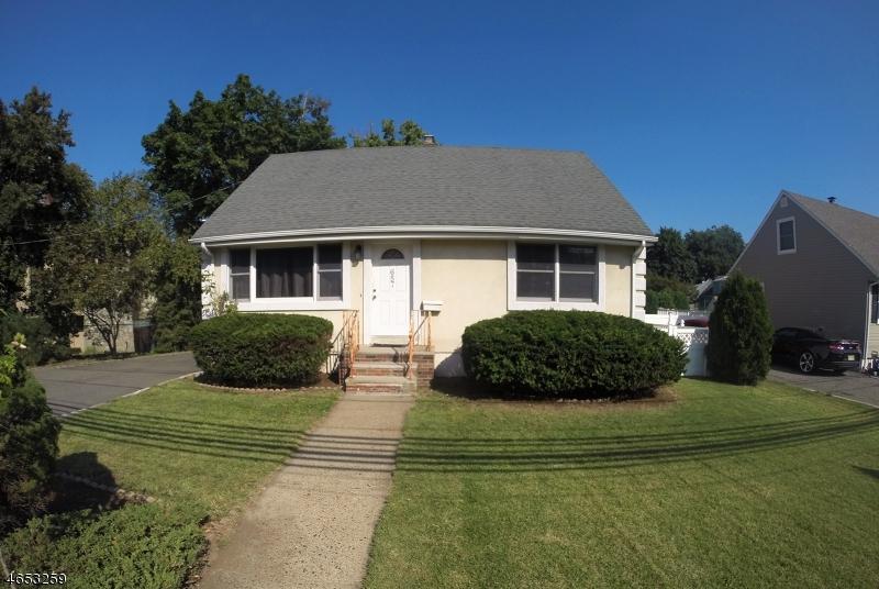 657 Broad St - Photo 1