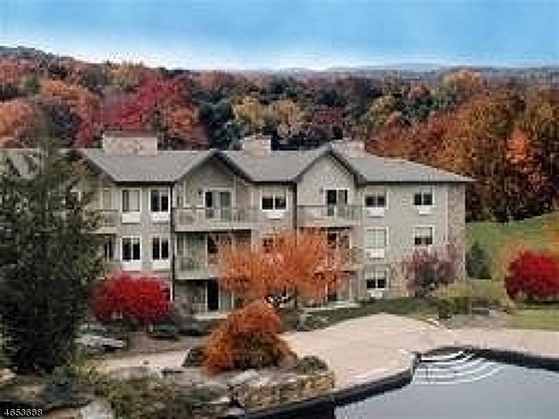 2 Chamonix Dr, Unit 211 - Photo 1
