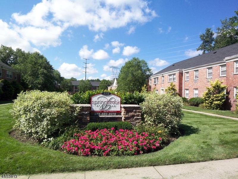 575 Main St - Photo 1