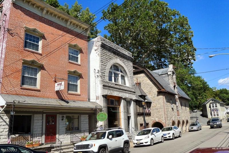 18 Main St - Photo 1