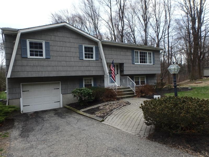 9 Dorchester Dr - Photo 1
