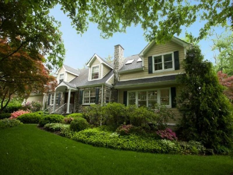 416 Highland Ave - Photo 1