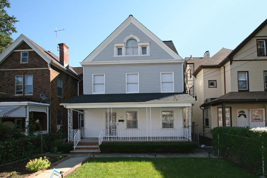 156 N Day St - Photo 1