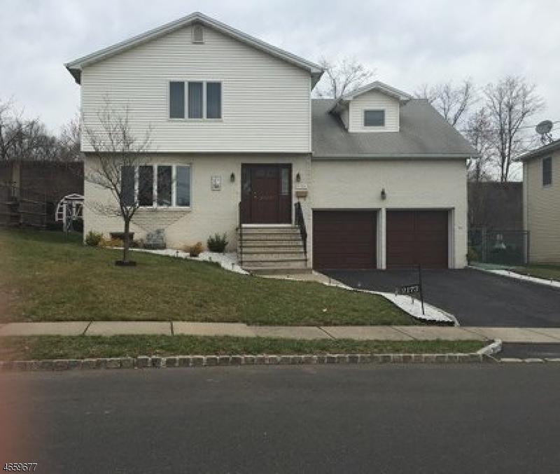 2173 Halsey St - Photo 1