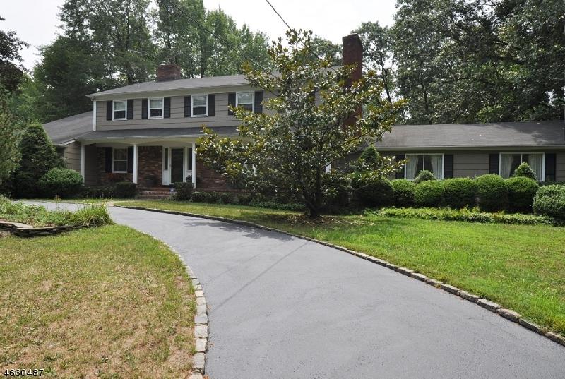 10 Heritage Lane - Photo 1