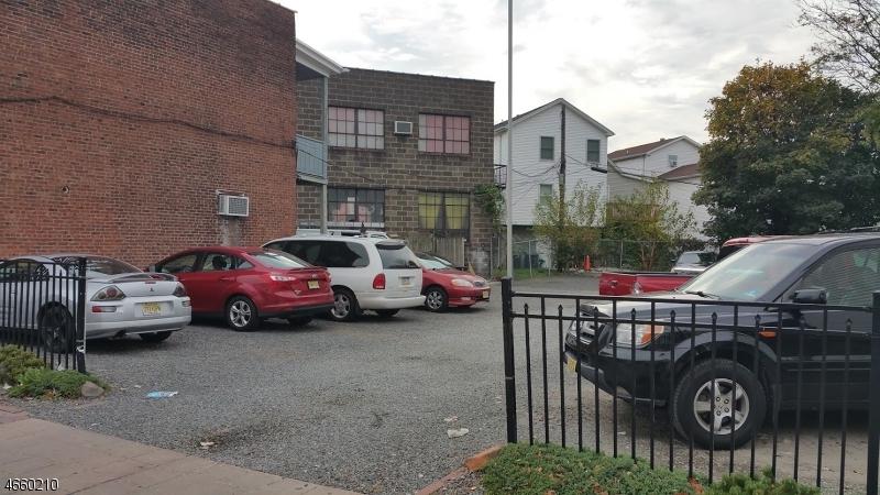 914 Elizabeth Ave - Photo 1